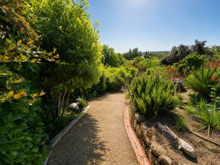 Camino de El Huerto de la Reina en Becerril de la Sierra